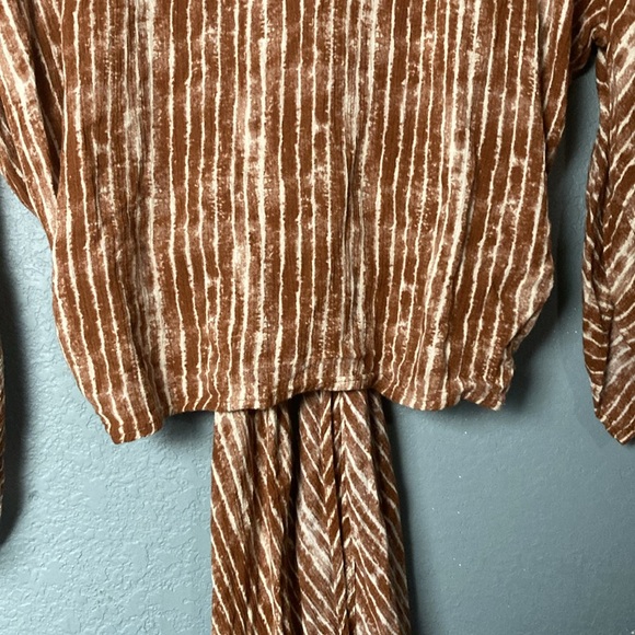 Final Touch Tied Blouse ~ Small ~ Brown and White - Picture 9 of 10